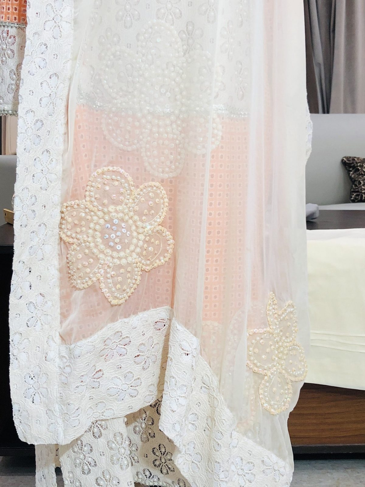 Chikankari Lawn -Semi Formal